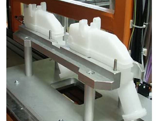 Image de Machine de finition de vases d'expansion et réservoirs