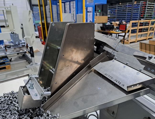 Image de Système de distribution par élévateur à lames