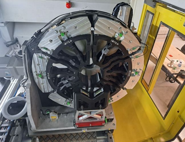 Image de Machine pour insertion et usinage pour réservoirs d'hydrogène